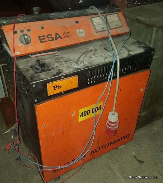 Nabíječ akumulátoru ESA 80 60 (Nabijec akumulatoru ESA 80 60 (1).jpg)